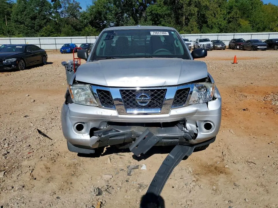 2017 NISSAN FRONTIER SV  