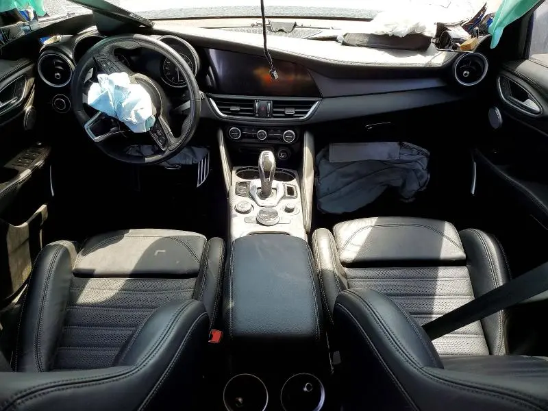 2022 ALFA ROMEO GIULIA SUPER SPORT  
