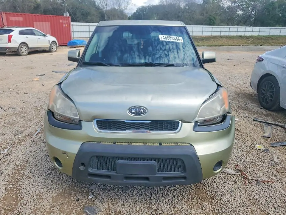 2011 KIA SOUL +  