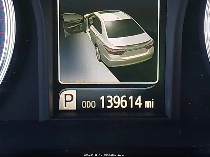 2017 TOYOTA CAMRY LE