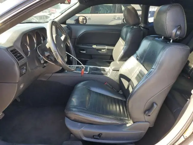 2010 DODGE CHALLENGER SE  