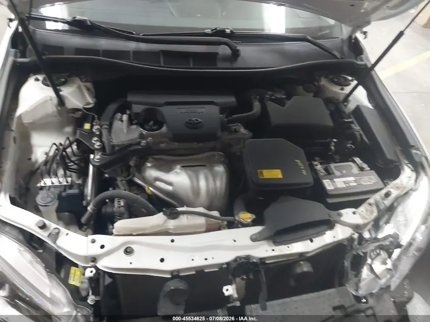 2015 TOYOTA CAMRY SE