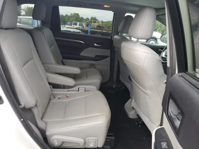 2016 TOYOTA HIGHLANDER LIMITED  