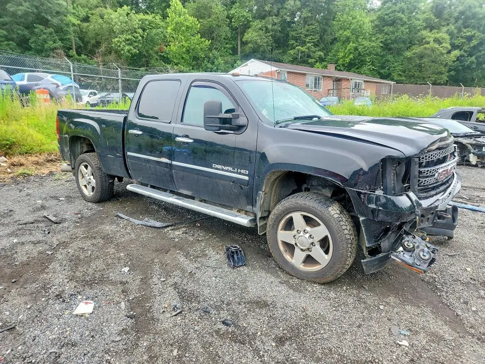 2012 GMC SIERRA K2500 DENALI  