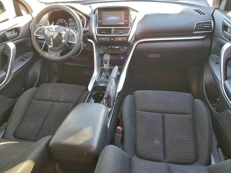 2018 MITSUBISHI ECLIPSE CROSS ES  