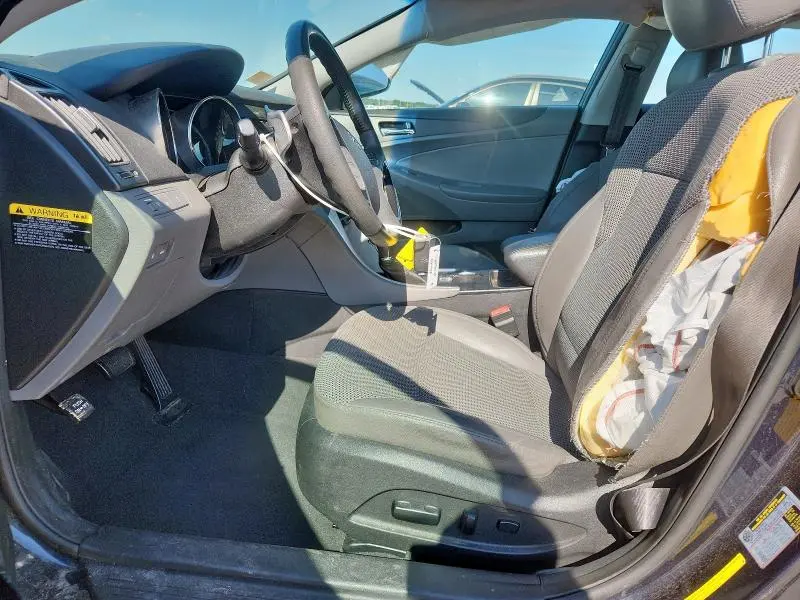 2012 HYUNDAI SONATA SE  