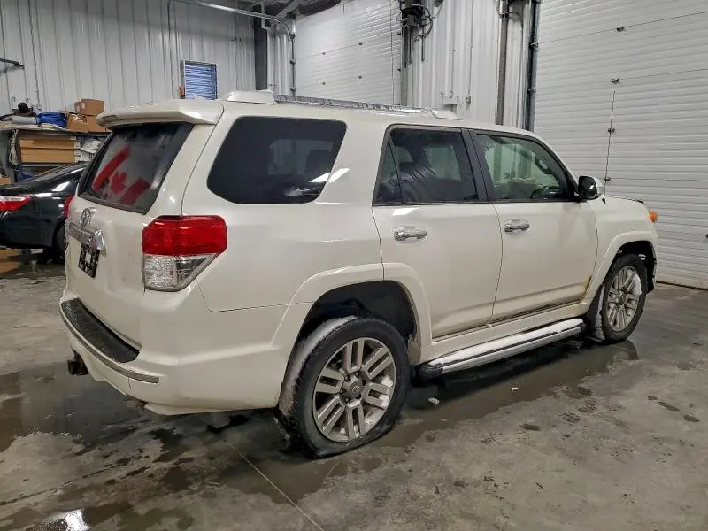 2013 TOYOTA 4RUNNER SR5  