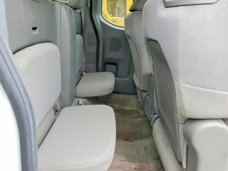 2012 NISSAN FRONTIER S  