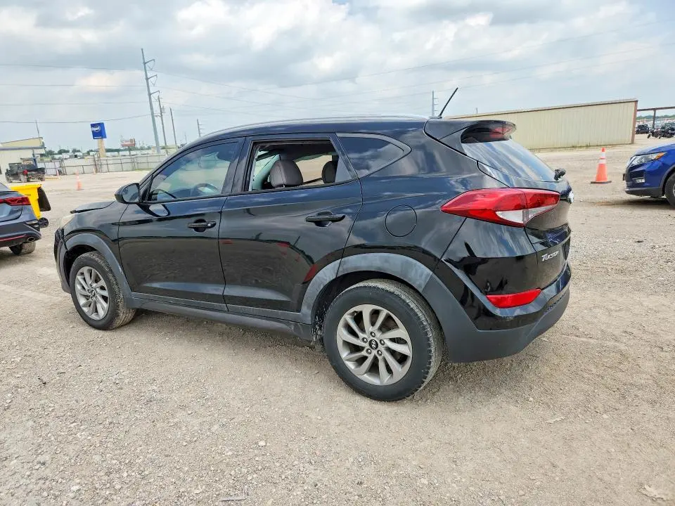 2016 HYUNDAI TUCSON SE  