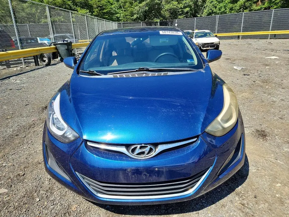 2016 HYUNDAI ELANTRA SE  