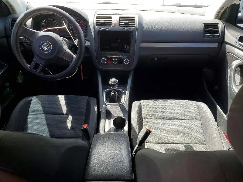 2010 VOLKSWAGEN JETTA S  