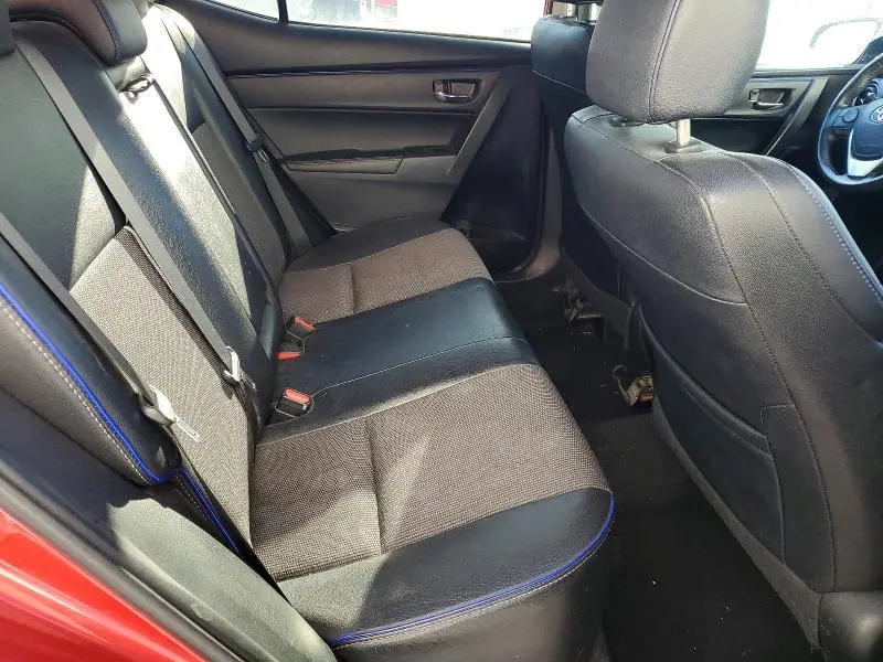 2017 TOYOTA COROLLA SE  