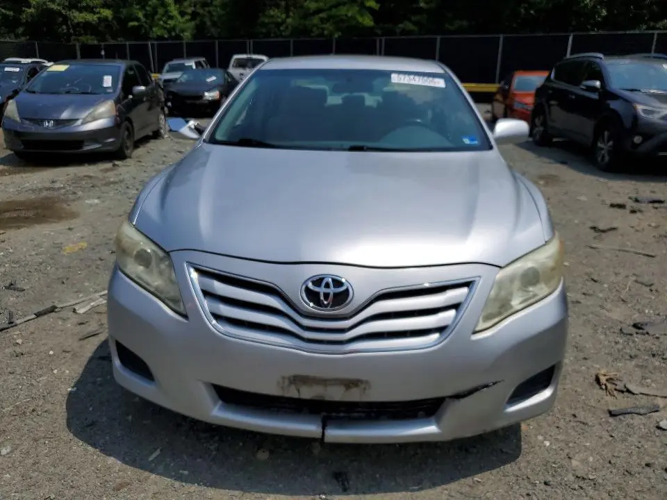 2011 TOYOTA CAMRY LE  