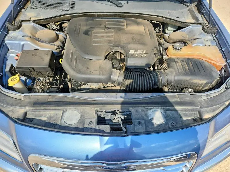 2011 CHRYSLER 300 LIMITED  