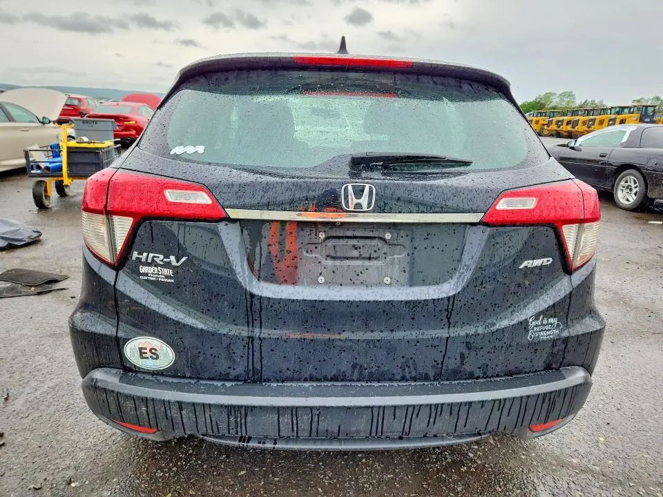 2021 HONDA HR-V LX  