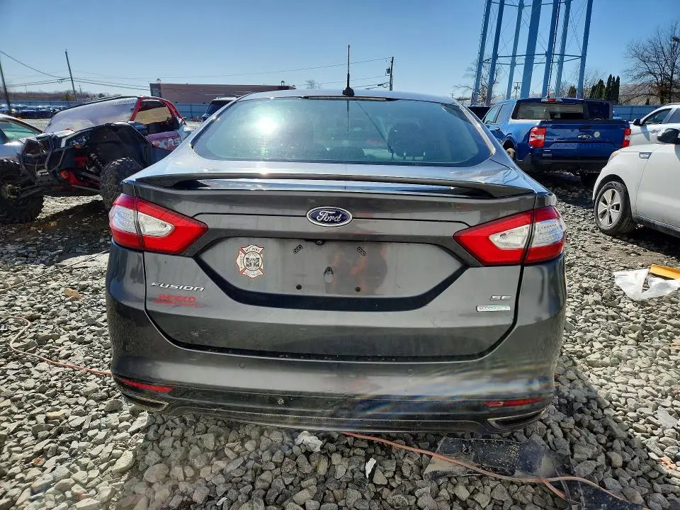 2016 FORD FUSION SE  