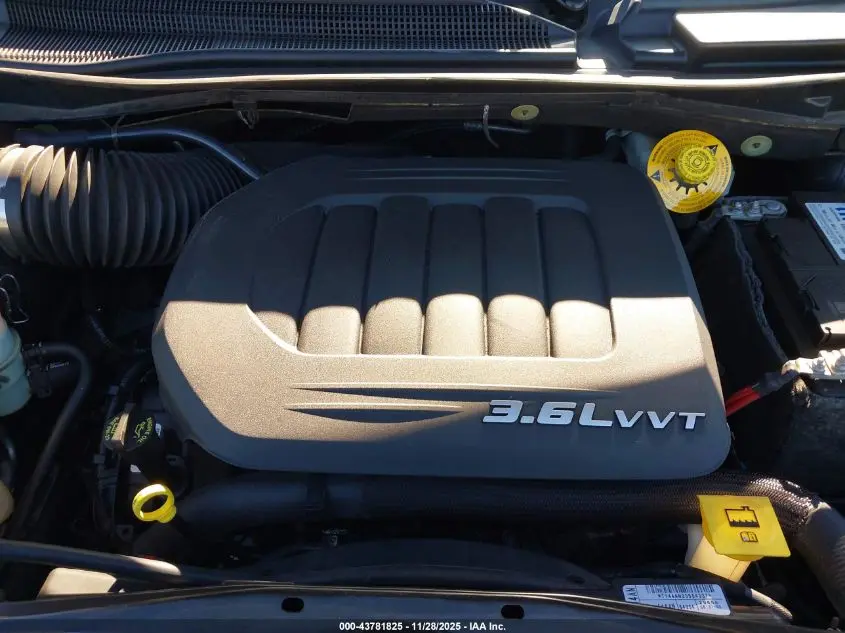 2016 CHRYSLER TOWN & COUNTRY TOURING