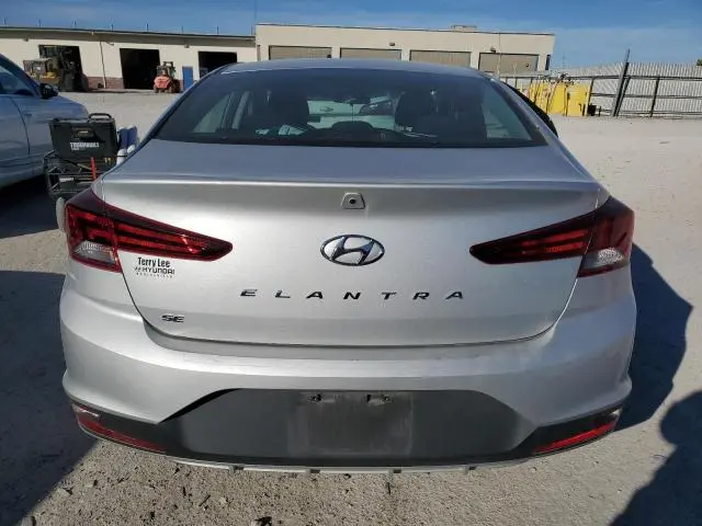 2019 HYUNDAI ELANTRA SE  