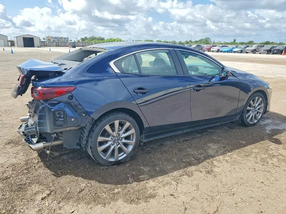 2025 MAZDA 3 PREFERRED  