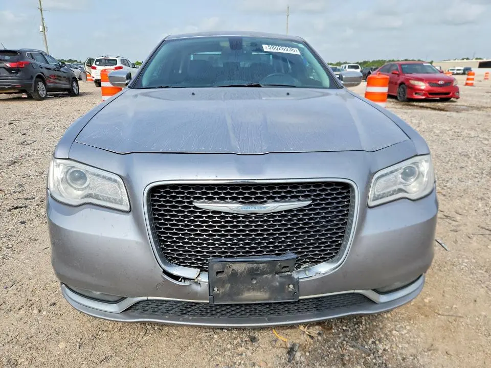 2016 CHRYSLER 300C   