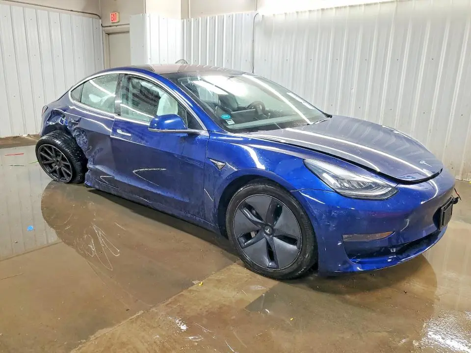 2018 TESLA MODEL 3   