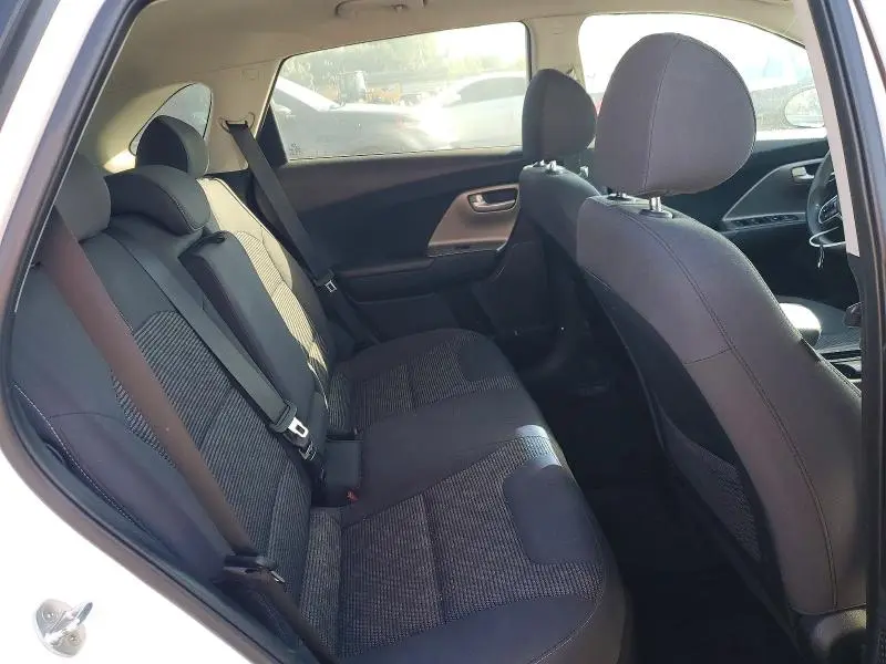 2017 KIA NIRO LX  