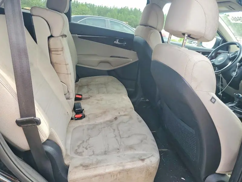 2017 KIA SORENTO LX  