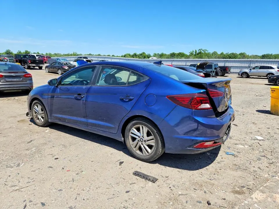 2020 HYUNDAI ELANTRA SEL  