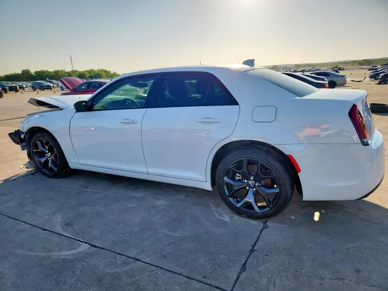 2023 CHRYSLER 300 TOURING  