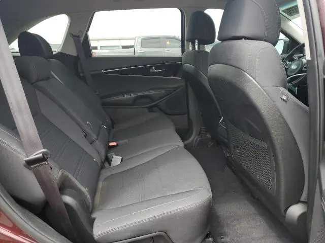 2017 KIA SORENTO LX  