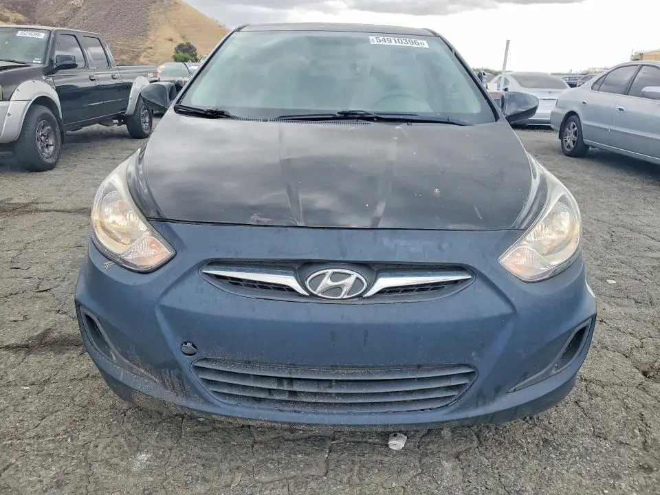 2013 HYUNDAI ACCENT GS  