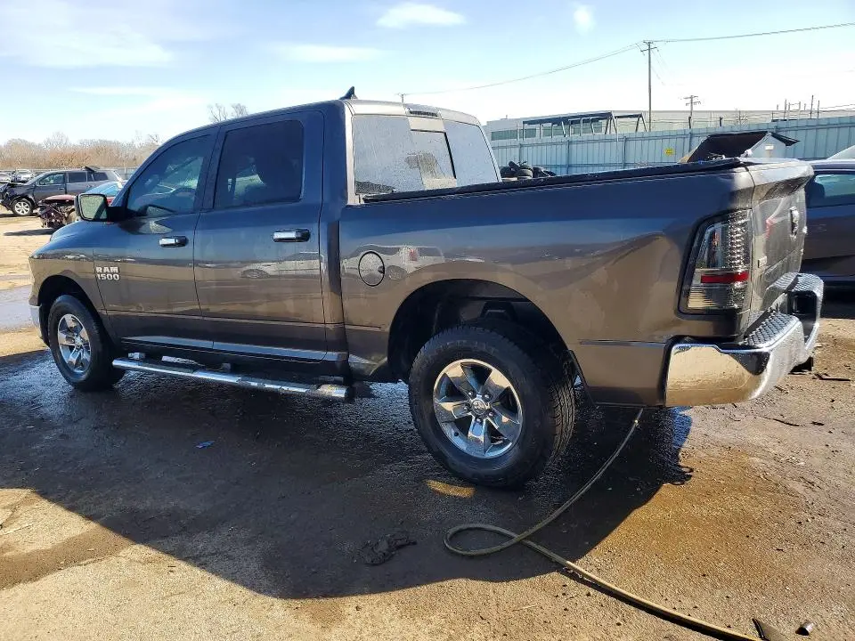 2018 RAM 1500 SLT  