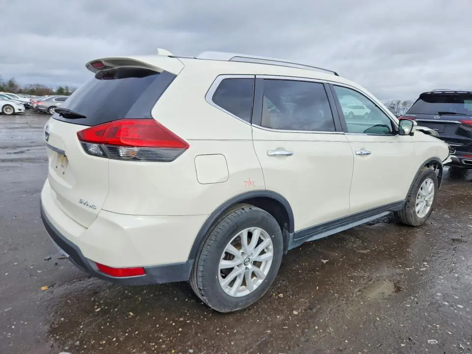 2018 NISSAN ROGUE SV  