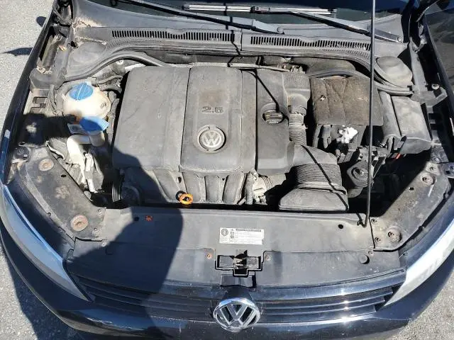 2011 VOLKSWAGEN JETTA SE  