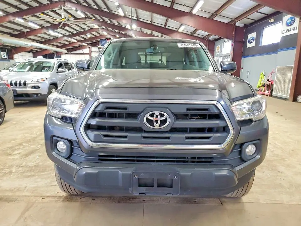 2017 TOYOTA TACOMA SR5 V6  