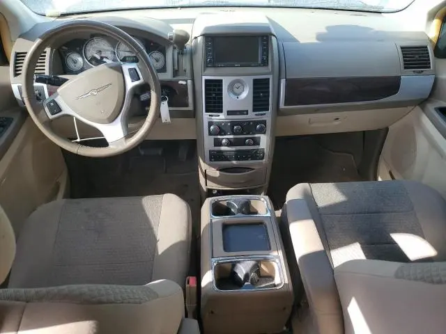 2010 CHRYSLER TOWN & COUNTRY TOURING  