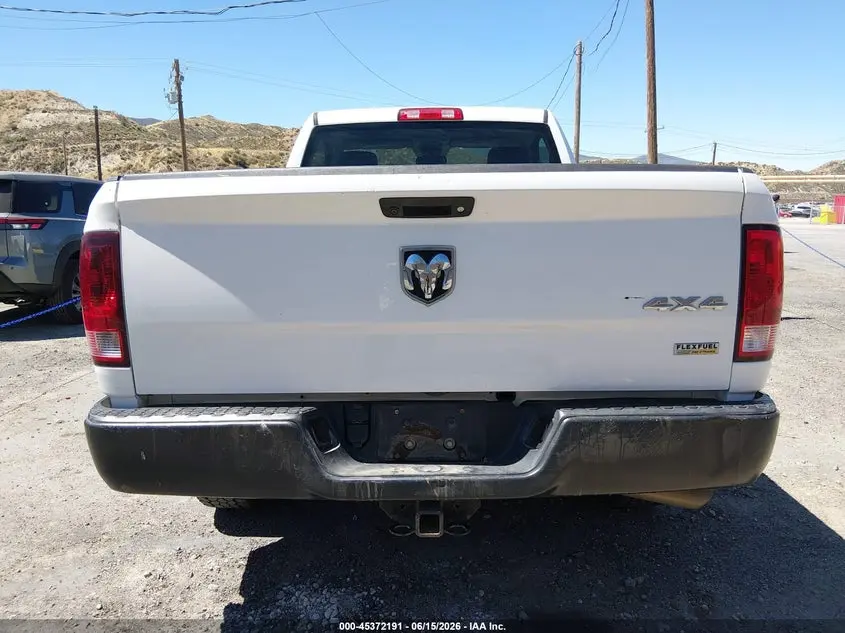 2017 RAM 1500 TRADESMAN  4X4 6'4 BOX