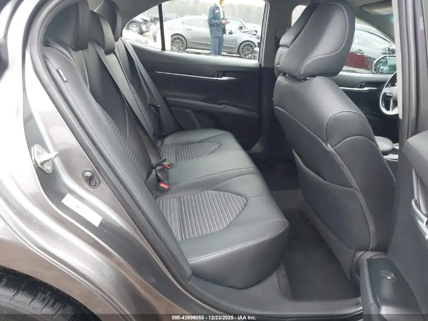 2018 TOYOTA CAMRY SE