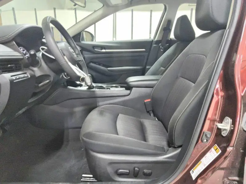 2023 NISSAN ALTIMA SV  