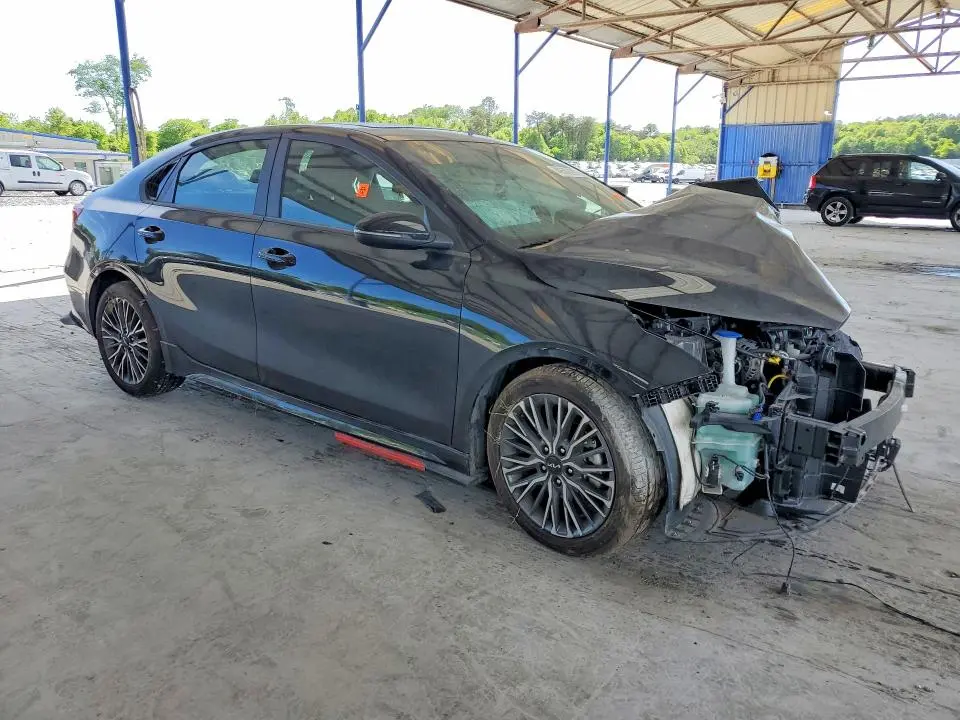2024 KIA FORTE GT LINE  