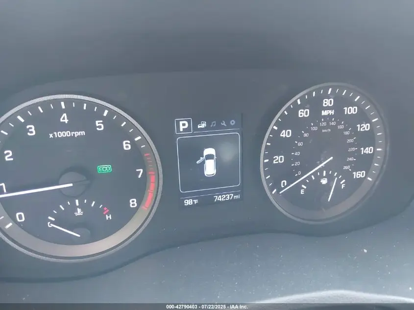 2016 HYUNDAI TUCSON SE