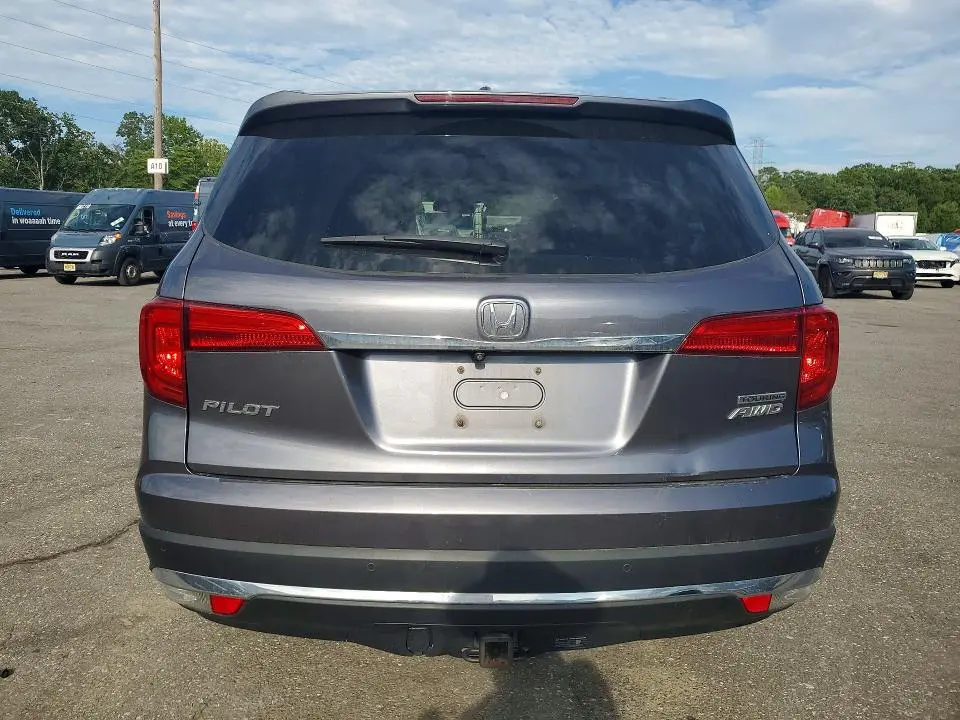 2017 HONDA PILOT TOURING  