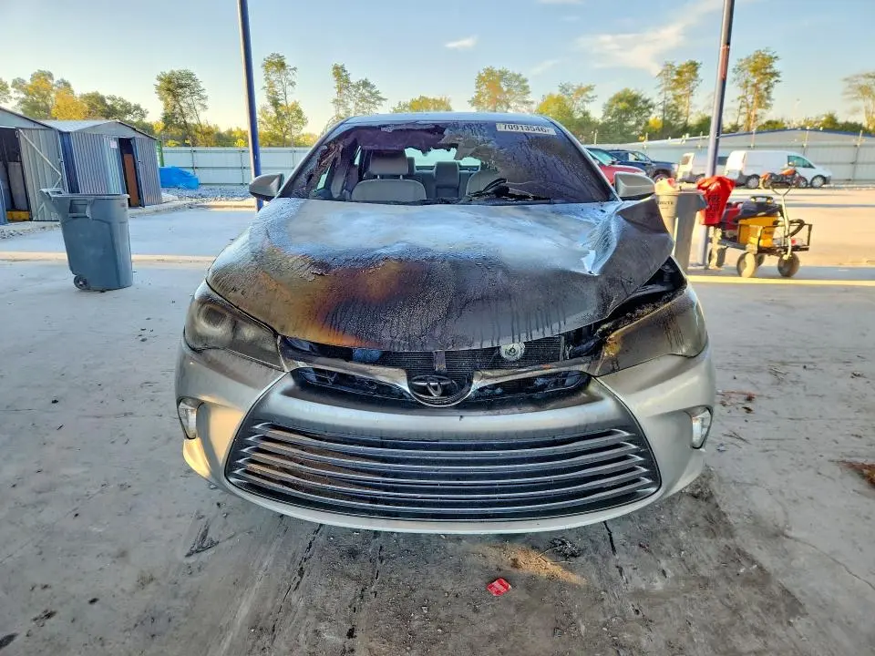 2015 TOYOTA CAMRY LE  