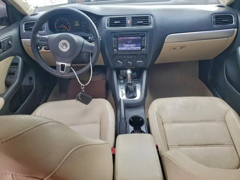 2014 VOLKSWAGEN JETTA SE  