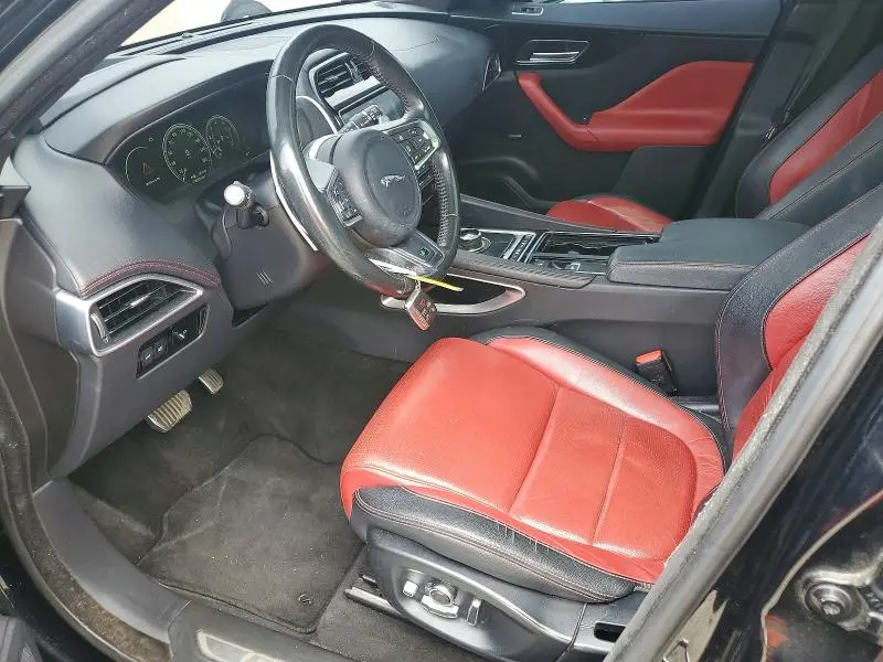 2018 JAGUAR F-PACE R - SPORT  