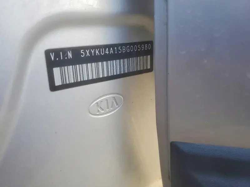 2011 KIA SORENTO EX  