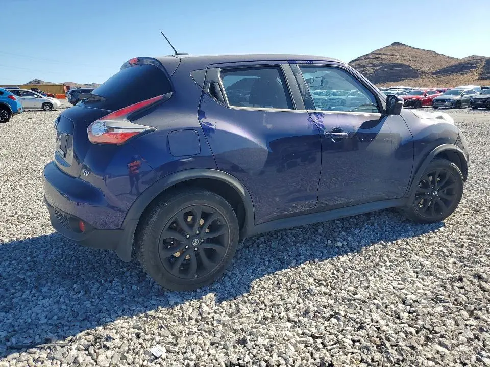 2015 NISSAN JUKE SV  