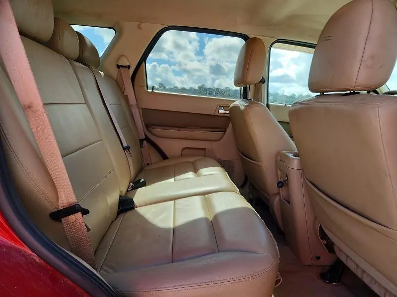 2010 FORD ESCAPE LIMITED  