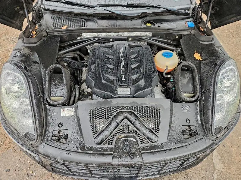 2015 PORSCHE MACAN S  