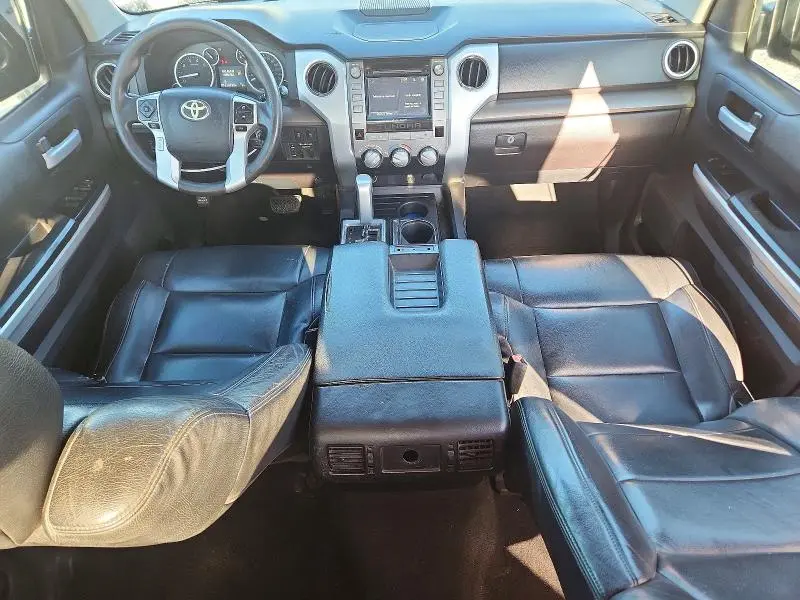 2016 TOYOTA TUNDRA CREWMAX SR5  
